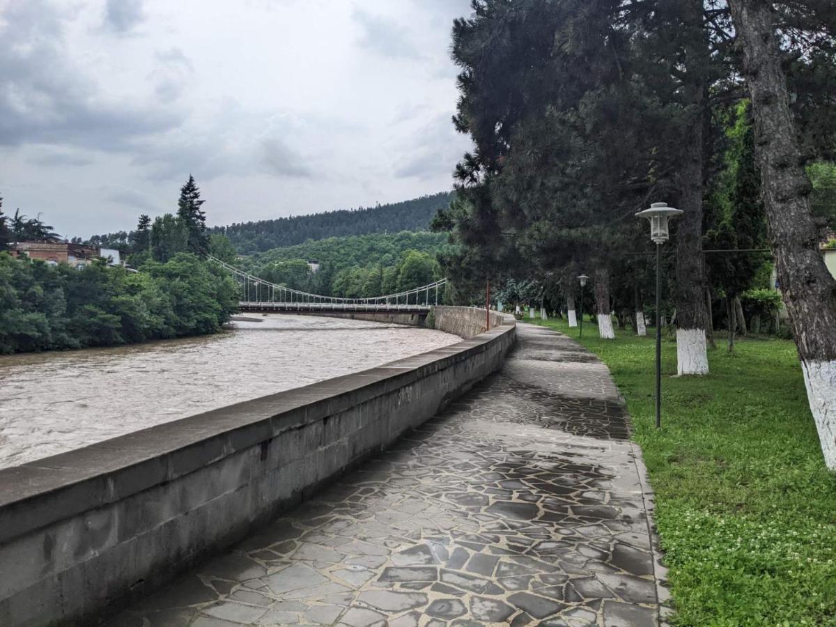 Riverside بورجومي المظهر الخارجي الصورة